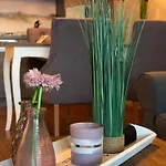 Strandsuite Direkt An Der Seebruecke Meerblick 샬베우츠