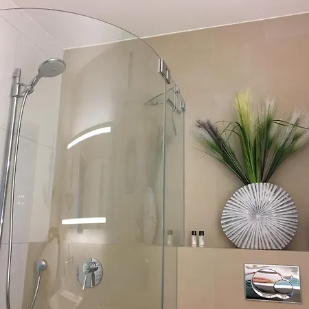 Strandsuite Direkt An Der Seebruecke Meerblick Daire